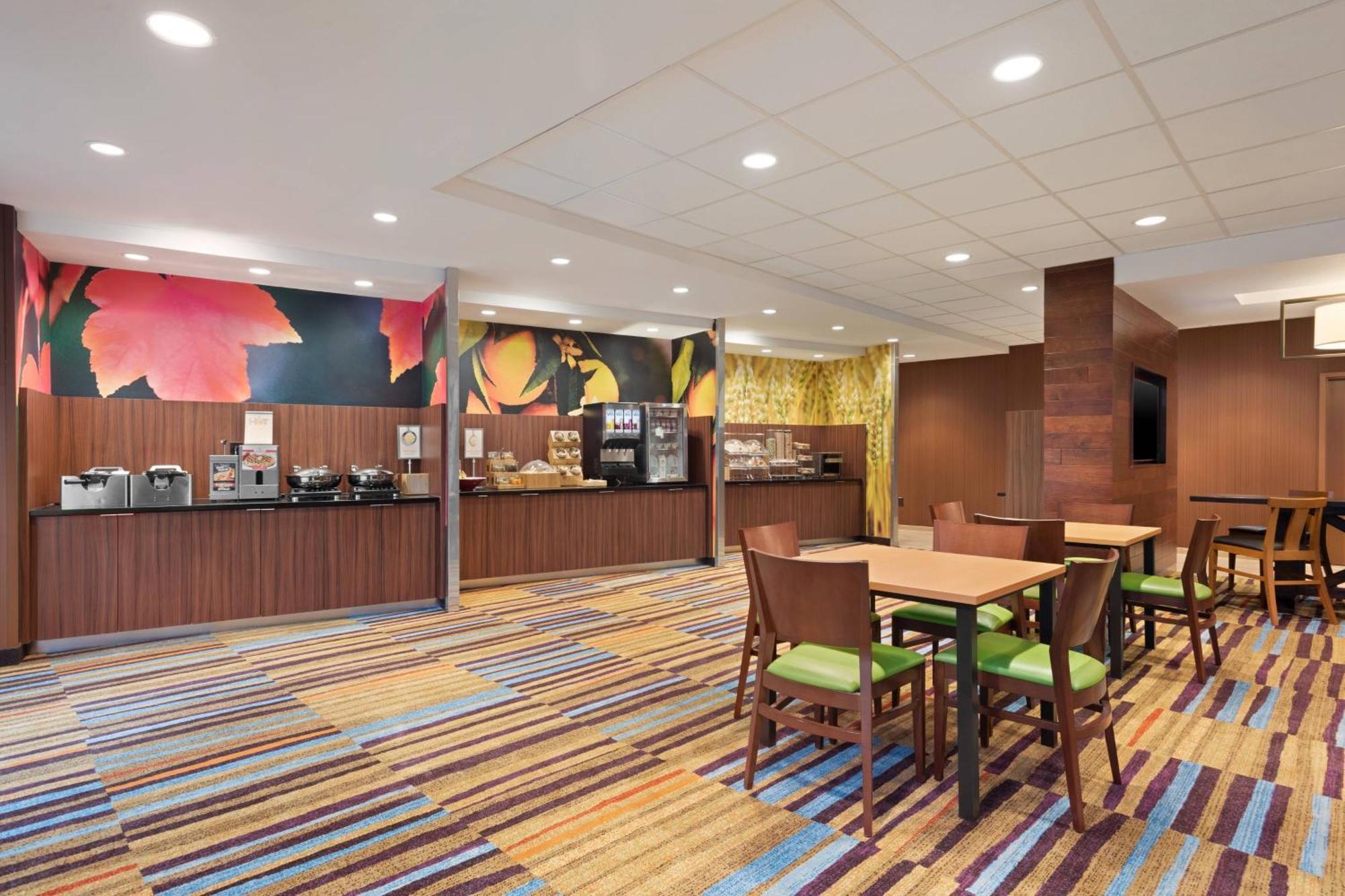 Fairfield Inn & Suites By Marriott Charlottesville Downtown/University Area Экстерьер фото