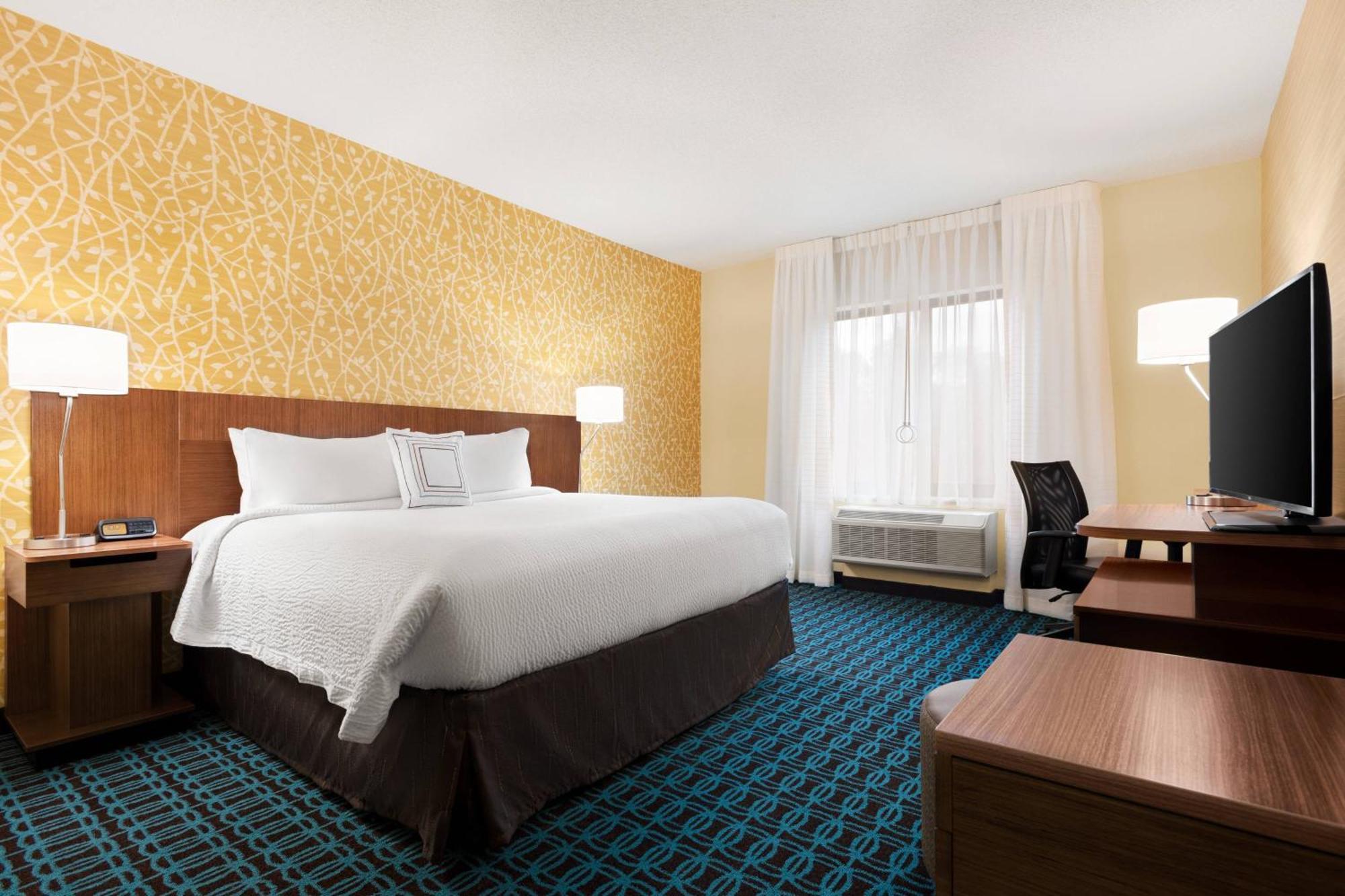Fairfield Inn & Suites By Marriott Charlottesville Downtown/University Area Экстерьер фото