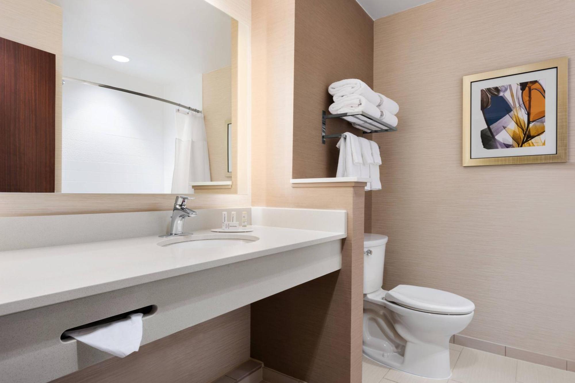 Fairfield Inn & Suites By Marriott Charlottesville Downtown/University Area Экстерьер фото