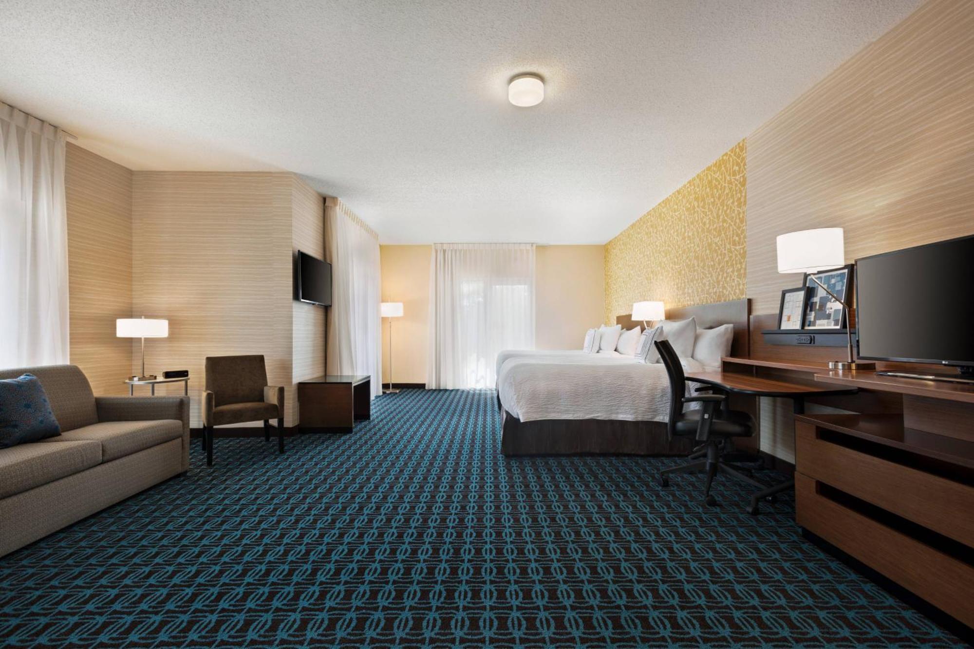 Fairfield Inn & Suites By Marriott Charlottesville Downtown/University Area Экстерьер фото